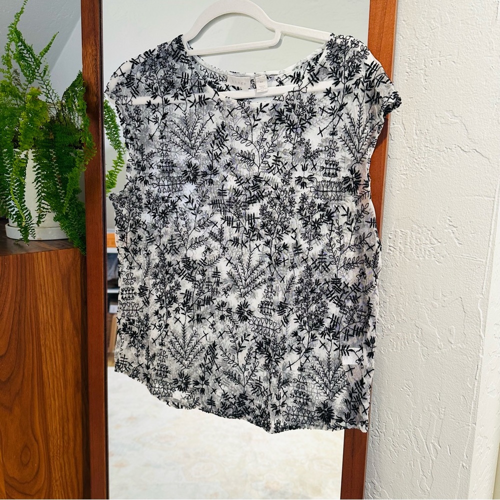 Floral Black and White Women's Top